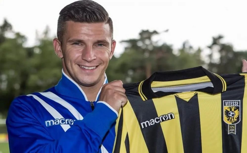 后者在评论 后者在评论